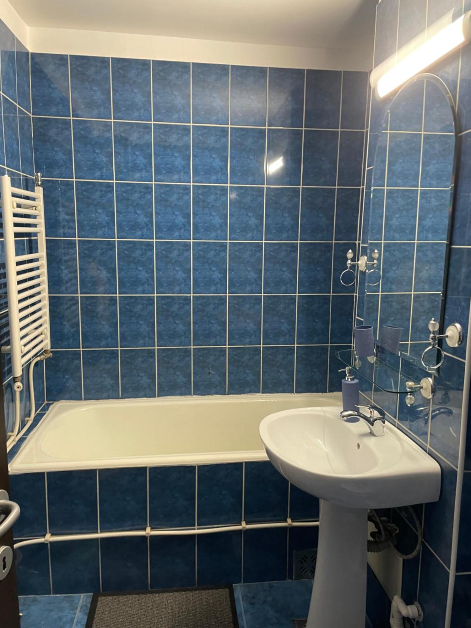 Apartament Petroşani Exterior foto
